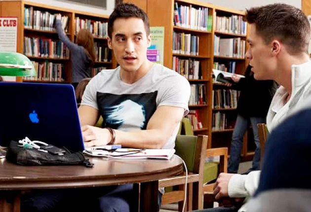 Картинка из 2 сезона сериала Оборотень / Волчонок