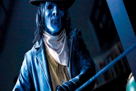 Кадр из сериала Оборотень / Волчонок