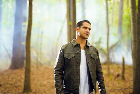 Кадр из сериала Оборотень / Волчонок